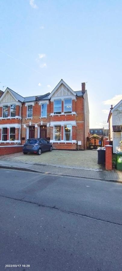 Marigold Villa Harrow Dış mekan fotoğraf